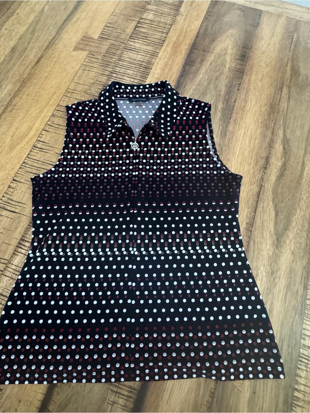 Tommy Hilfiger Sleeveless Polka Dot Collared Golf Top - Black & Burgundy